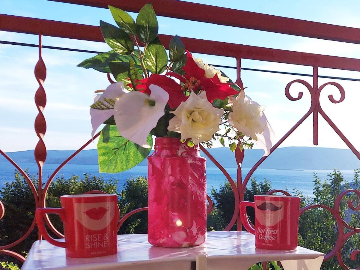 סנג' Holiday House With Seaview מראה חיצוני תמונה