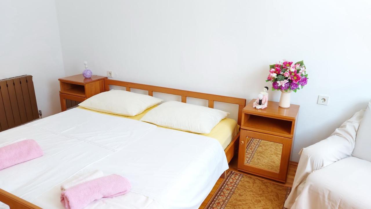 סנג' Holiday House With Seaview מראה חיצוני תמונה