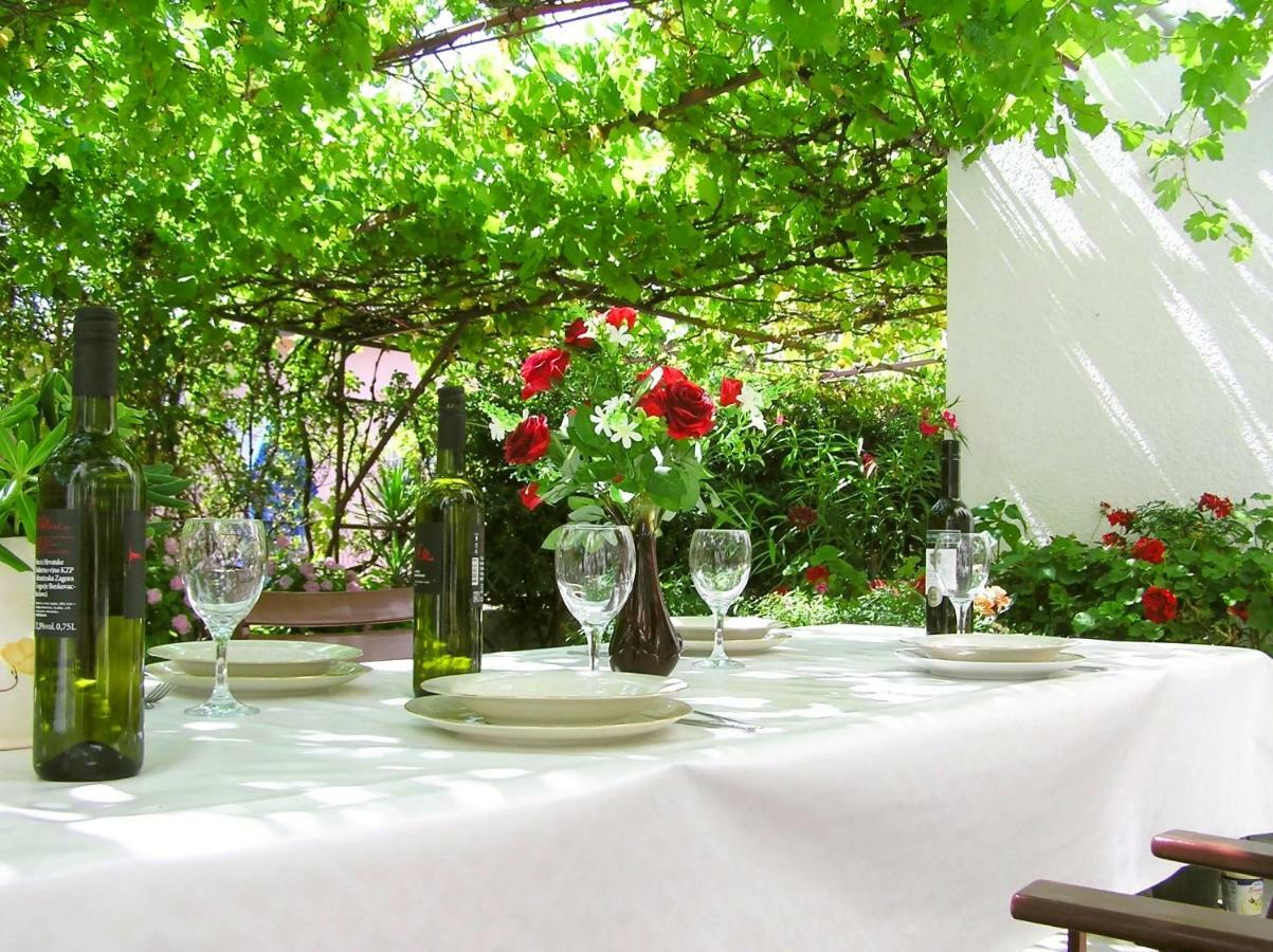 סנג' Holiday House With Seaview מראה חיצוני תמונה